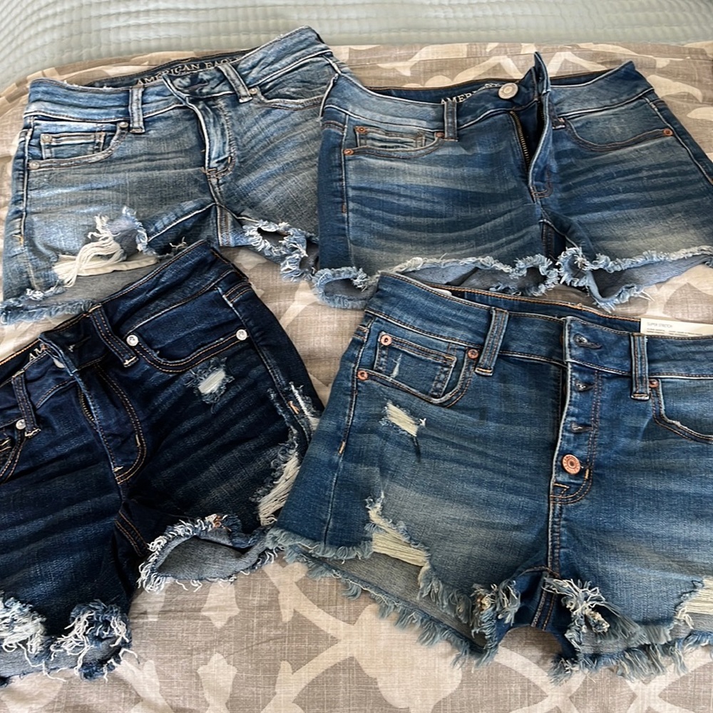 SOLD ON Ⓜ️ American Eagle Jean Shorts